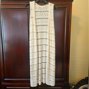 M LONG CREAM VEST
